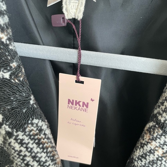 STUNNING European Coat from Barcelona NKN Nekane NEW size Medium Large - Picture 6 of 6